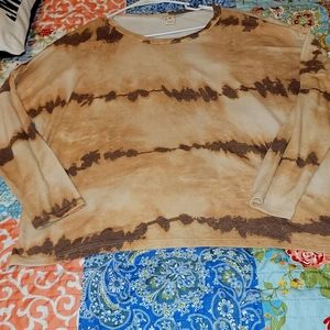 Drop sleeve tie dye top